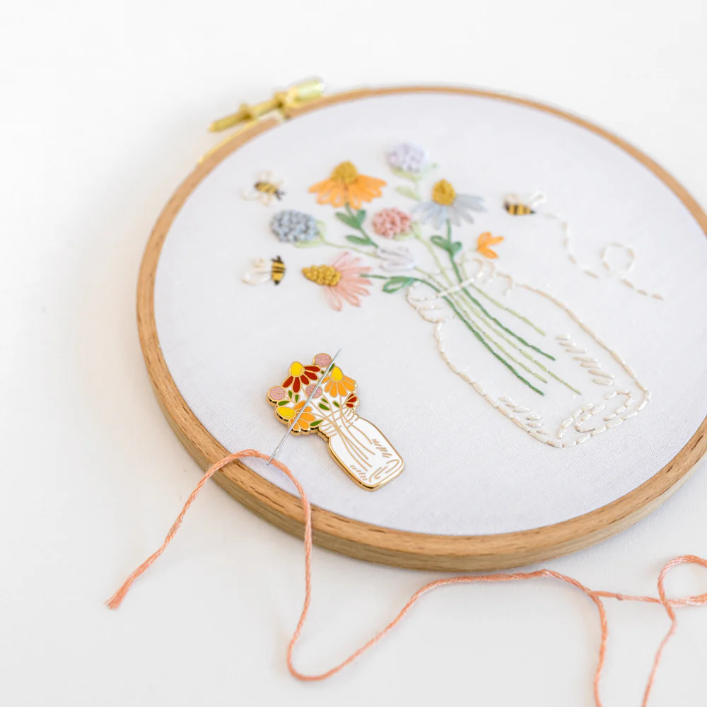 Floral Jar Magnetic Needle Minder - Image 6