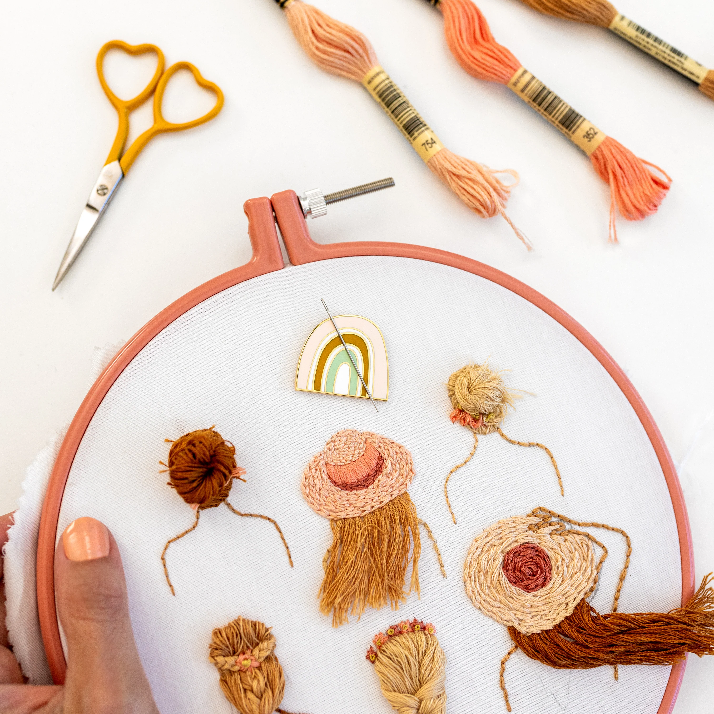 Rainbow Magnetic Needle Minder - Image 5